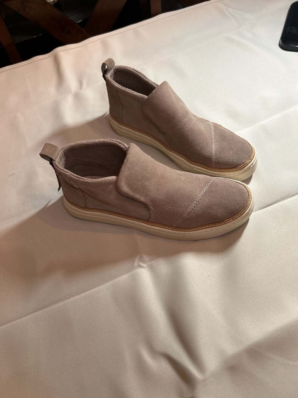 TOMS Sunrise Suede Tassel Slip-on Mid-Top Sneakers Women's Size 7.5